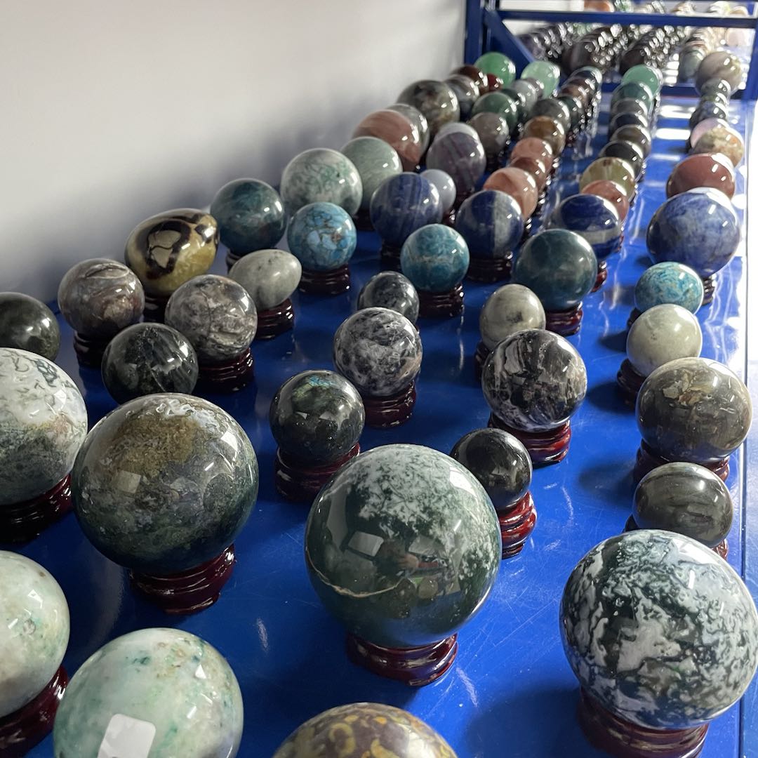 Ann-Customized Handpicked Crystal & Carvings-Highlandcrystal select